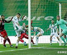 开云网页版登录入口-里程碑夜拜仁慕尼黑扳平良机，荷甲窗口期刷纪录，质疑声仍在，控场能力受关注