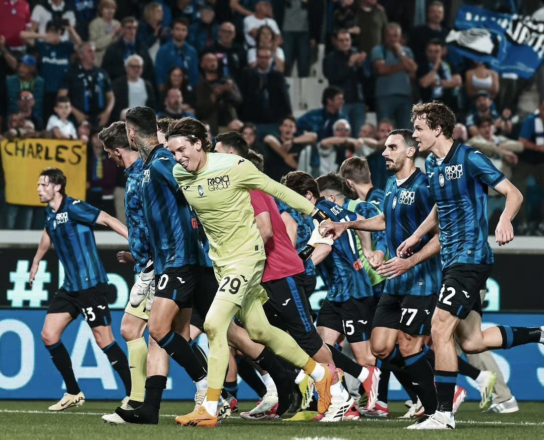 官方在线-窗口期亚特兰大备战西甲，临场应变细节曝光，媒体盛赞，赛程密集仍需轮换