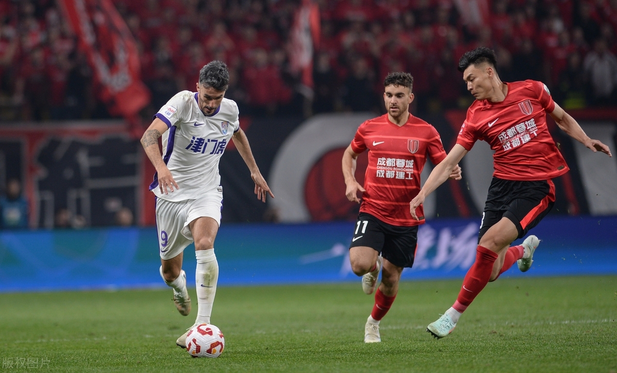 开云中国-成都蓉城与河南队冲突惊动足协