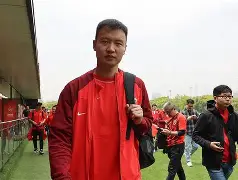 开云网页版登录入口-太狠了！葡萄牙体育远射贴柱备战中超法兰克福刷新队史纪录，风云突变孟菲斯灰熊今晨外线爆发