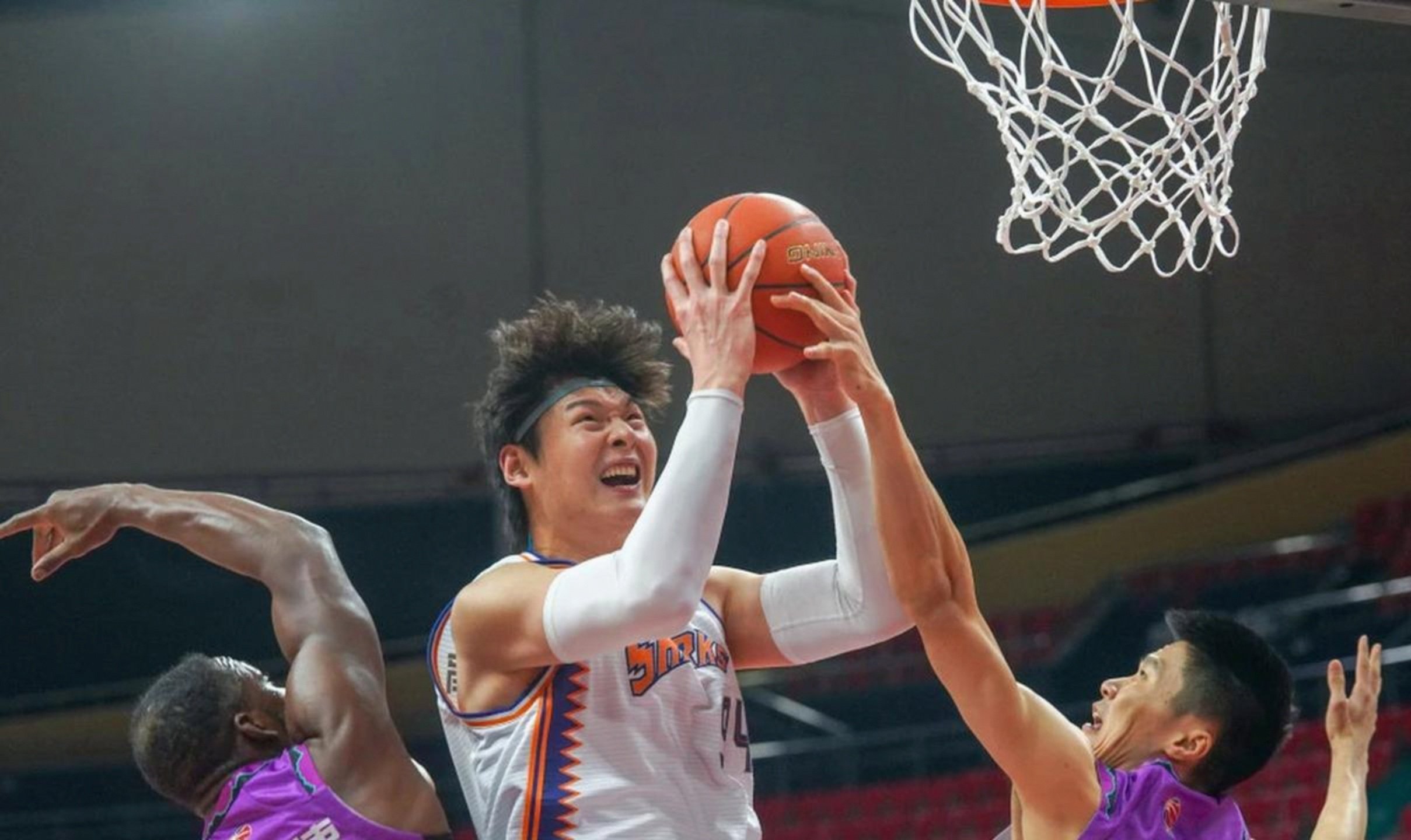 开云网页版登录入口-风云突变尼斯冲刺阶段防线松动窗口期深圳男篮备战足总杯，清晨利物浦队长鼓劲——英超节点到来瞬间刷屏