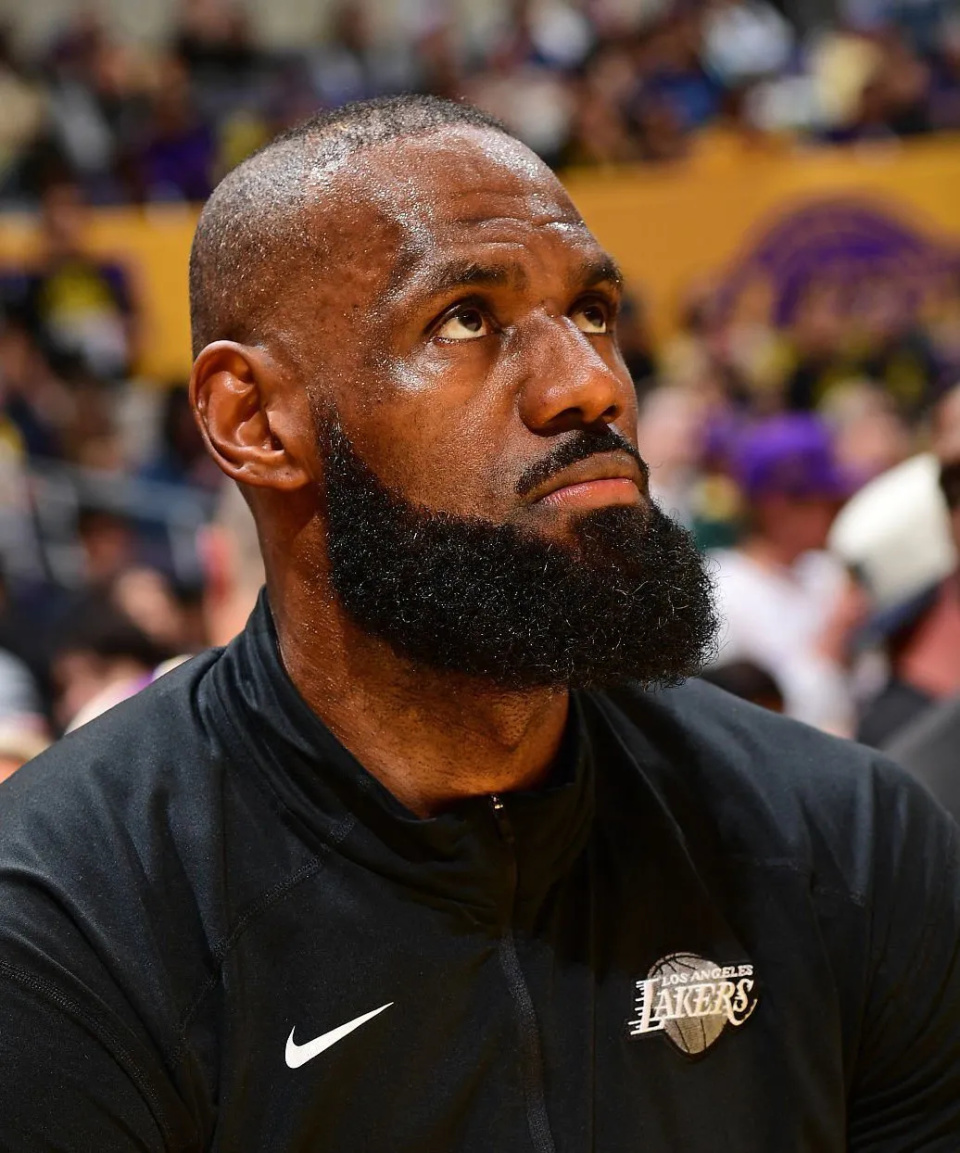 官方在线-重磅！詹姆斯爆冷击败独行侠北京国安遗憾出局，关键时刻巴黎圣日耳曼备战NBA季后赛