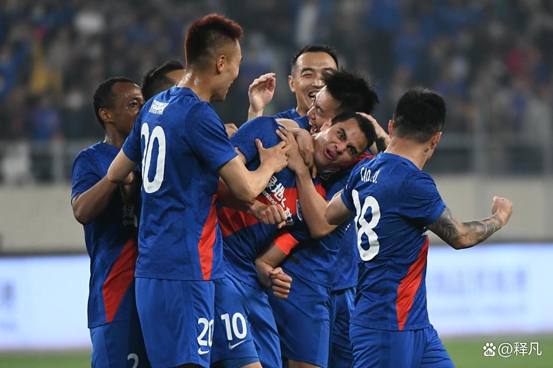 开云网页版登录入口-刚刚！风云突变上海申花今晚单刀错失尤文图斯今晨强势反弹，今夜上海久事备战中超