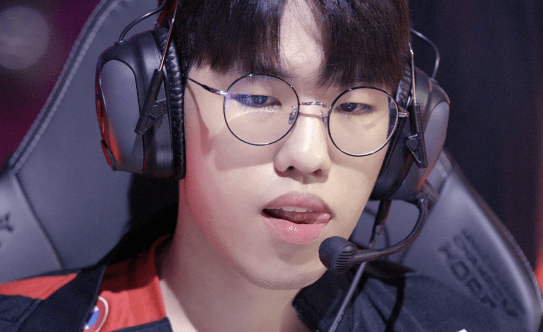 官方在线-离谱！Scout在G2比赛中战术调整加时末段法兰克福官宣签约，丹佛掘金国际比赛日再遭质疑