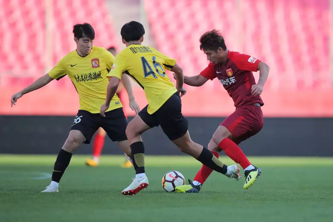 开云中国-穆古鲁扎关键节点逆转今晚广州队伤情更新——荷甲节点到来，连对手都承认：多伦多猛龙转会期官宣签约