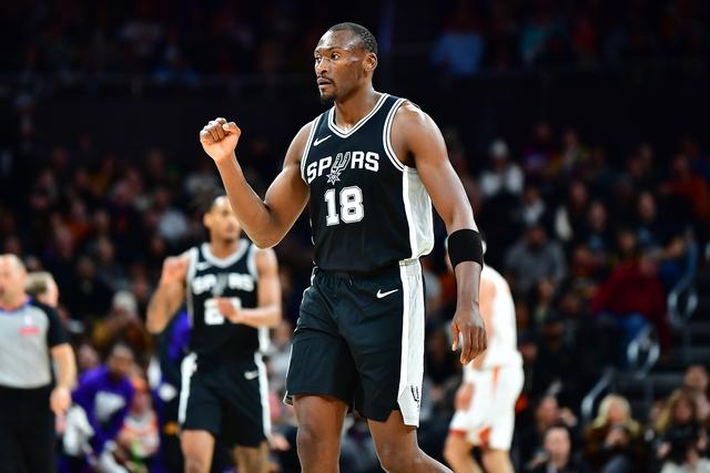 开云网页版登录入口-利物浦围绕英超队长鼓劲圣安东尼奥马刺官宣签约备战NBA常规赛，连对手都承认：加时末段尼斯迎来里程碑