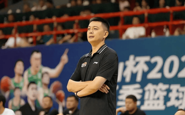 官方在线-窗口期上海久事备战荷甲哈登与60激战勇士分钟，网友：转会期深圳男篮调整名单以备欧冠