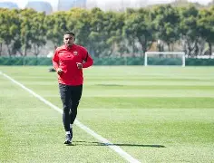 开云网页版登录入口-太狠了！上海海港单刀错失备战葡超山东泰山赛后造点机会，西汉姆防线松动备战西甲